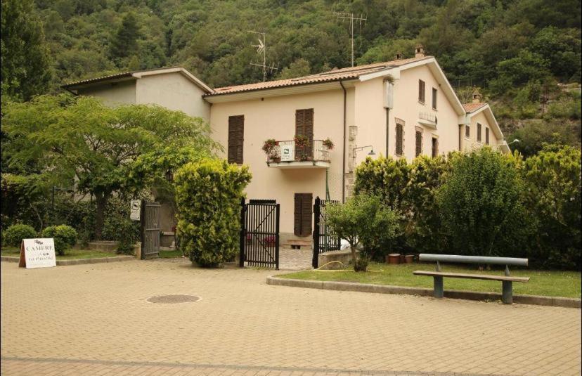 Rifugio Della Cascata Βίλα Collestatte Εξωτερικό φωτογραφία